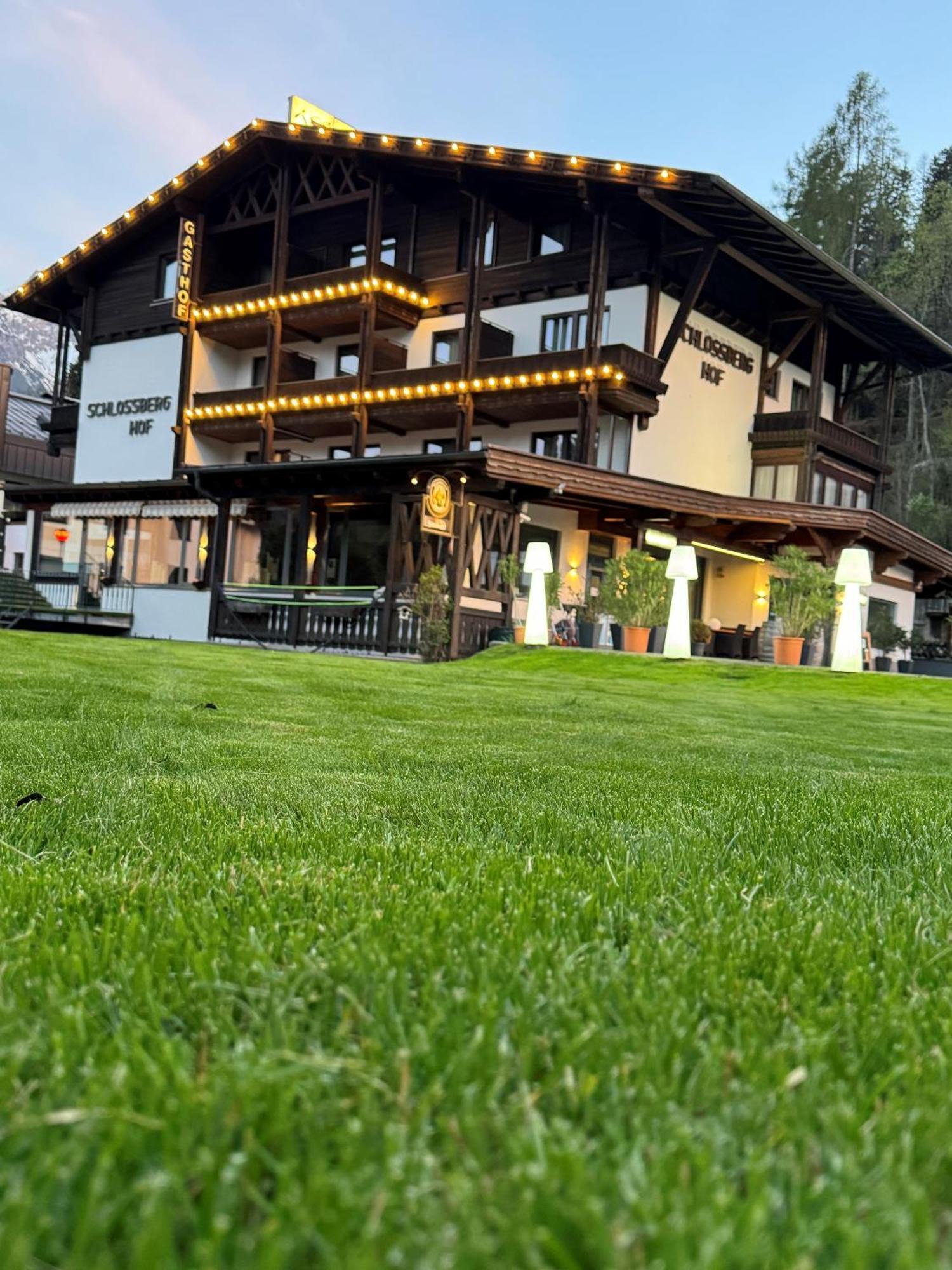 Gasthof Schlossberghof Lienz Dış mekan fotoğraf